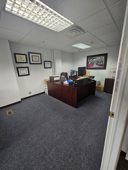 More Photos Of 3288 Delsea Dr, Franklinville Office For Lease