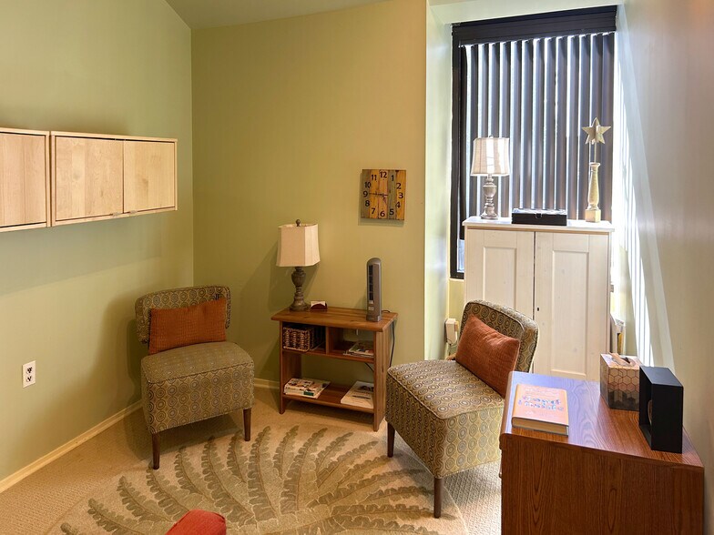 More Photos Of 3821-3859 Farragut Ave, Kensington Office For Sale