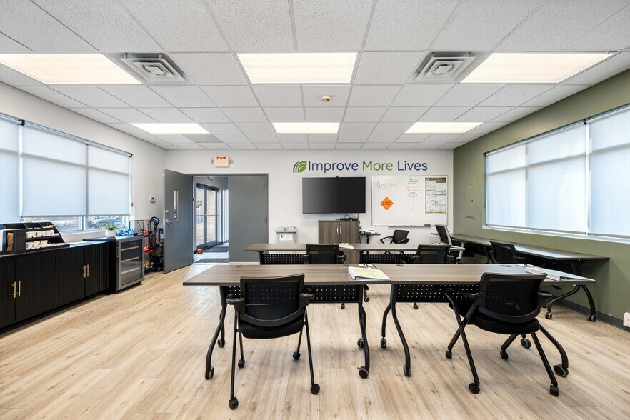 More Photos Of 2576 Yakima Valley Hwy, Sunnyside Office Residential For Lease