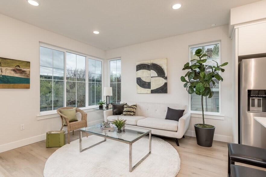 More Photos Of 3591 N Michigan Ave, Portland Apartments For Sale