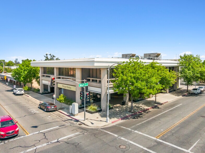 More Photos Of 520 W Main St, Visalia Office For Lease
