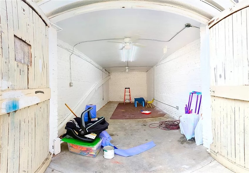 More Photos Of 522 W VERNON Ave, Los Angeles Daycare Center For Sale