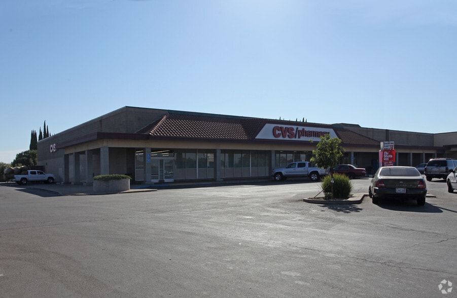 More Photos Of 3320 N Tracy Blvd, Tracy Drugstore For Lease