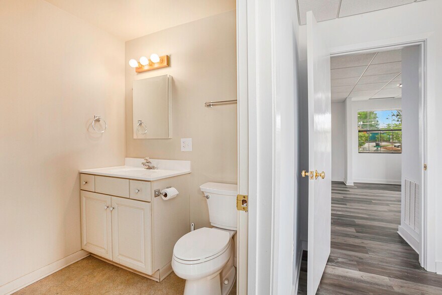 More Photos Of 2858 Franklin St, Avondale Estates Office For Lease