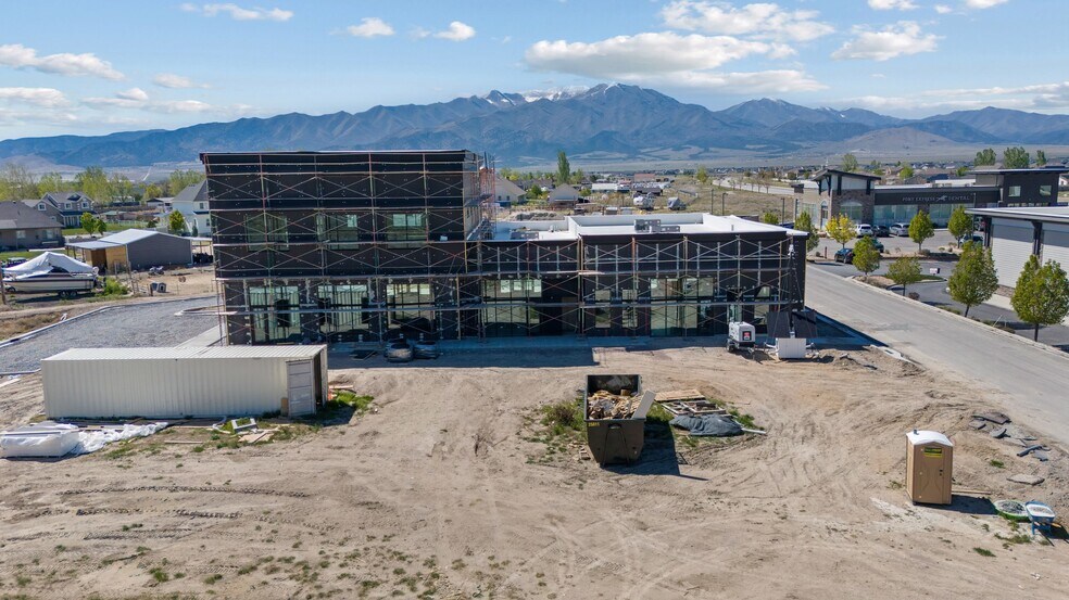 More Photos Of 1318 E Eagle Mountain Blvd, Eagle Mountain Medical For Sale