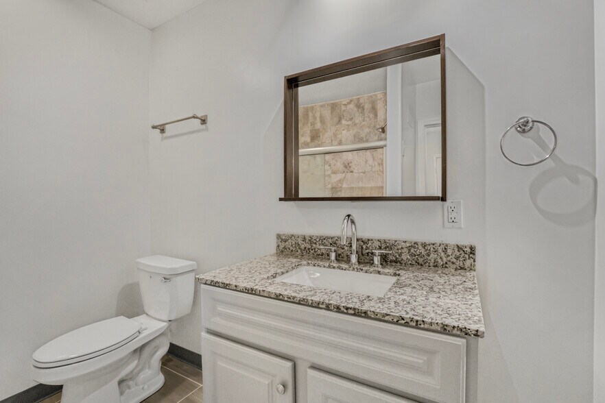 More Photos Of 12256 Riverside Dr, Valley Village Apartments For Sale