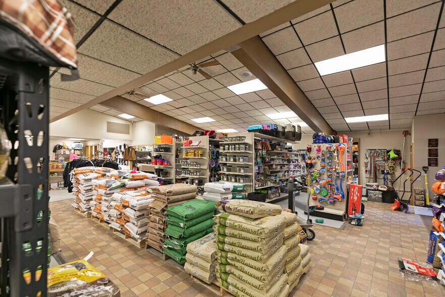 More Photos Of 401 Milwaukee Ave, Deer Lodge Office For Sale