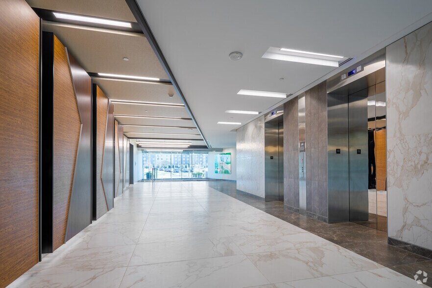 More Photos Of 435 N Whittington Pkwy, Louisville Office For Lease