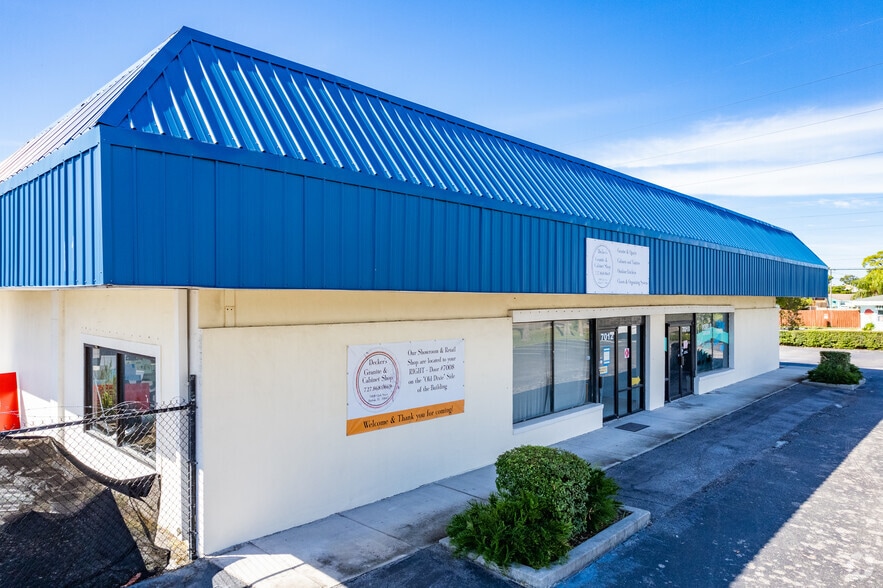 More Photos Of 7008-7012 Clark St, Hudson Showroom For Sale