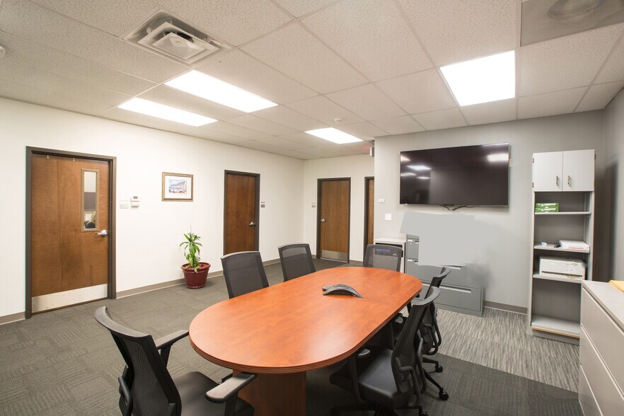 More Photos Of 1439 Kensington Ave, Buffalo Unknown For Lease