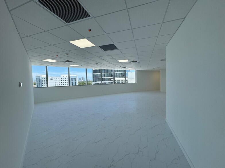 More Photos Of 2920 NE 207th St, Aventura Office Residential For Lease