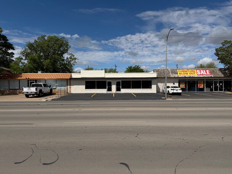 More Photos Of 1166 Butternut St, Abilene Flex For Lease