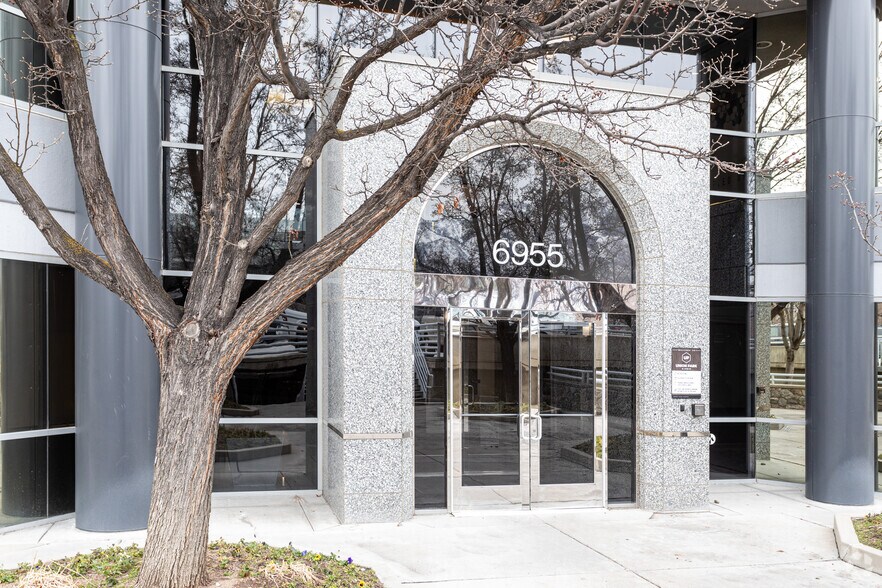 More Photos Of 6955-6965 S Union Park Ctr, Cottonwood Heights Unknown For Lease