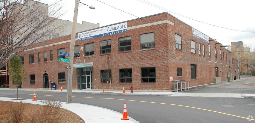 More Photos Of 21 Erie St, Cambridge Research And Development For Lease