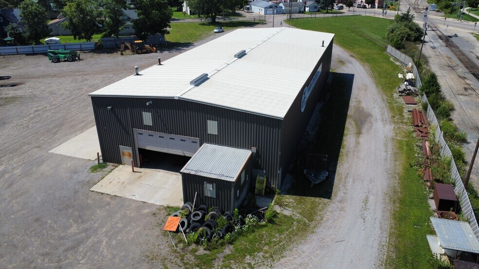 More Photos Of 101 Lovejoy st, Durand Industrial For Sale