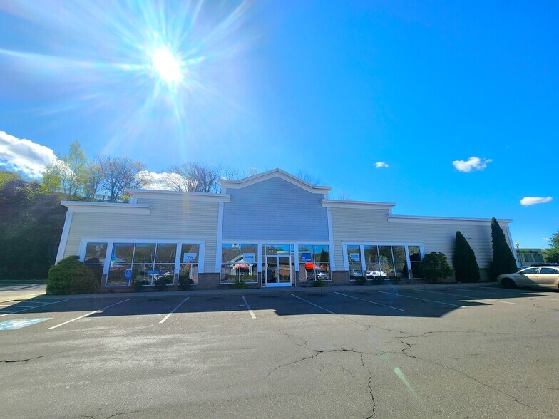 Primary Photo Of 508 W Main St, Meriden Storefront For Lease