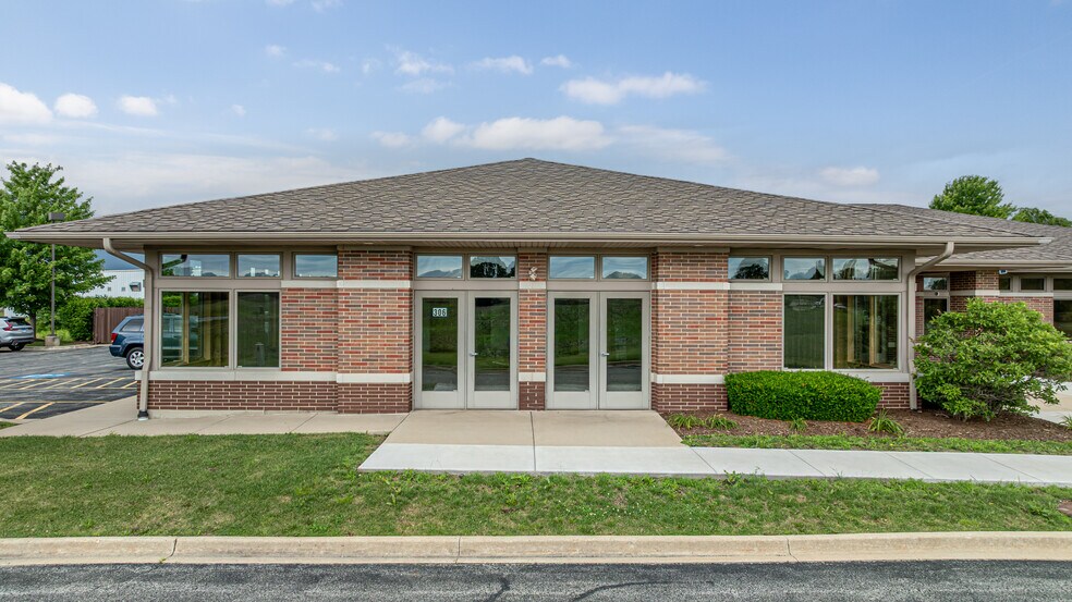More Photos Of 306 E Countryside Pky, Yorkville Office For Lease