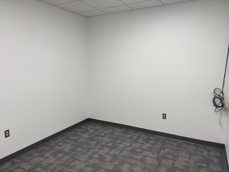 More Photos Of 22290 Timberlake Rd, Lynchburg Office For Lease