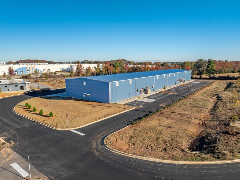 More Photos Of 121 Osage dr, Greenville Warehouse For Lease