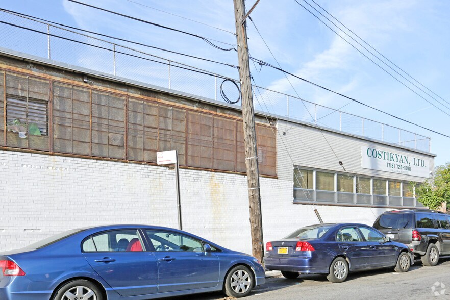 More Photos Of 2813 14th St, Long Island City Warehouse For Lease