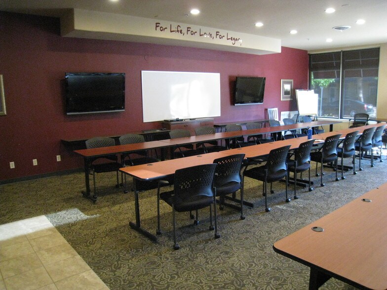 More Photos Of 287 E Fountain Blvd, Colorado Springs Medical For Sale