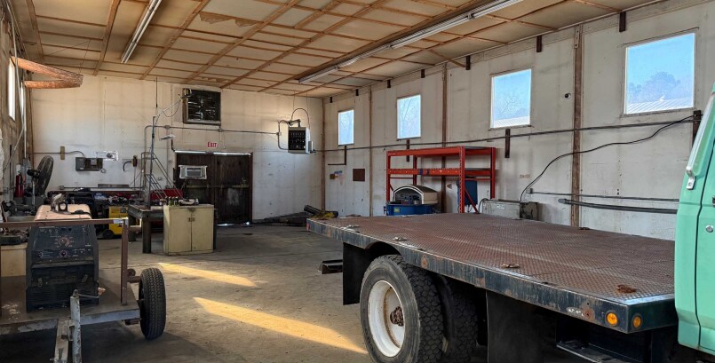 More Photos Of 3007-3015 Falling Creek Ave, Richmond Manufacturing For Sale