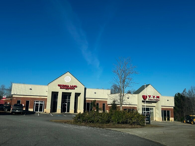 More Photos Of 5695 Hwy 400, Cumming Freestanding For Sale