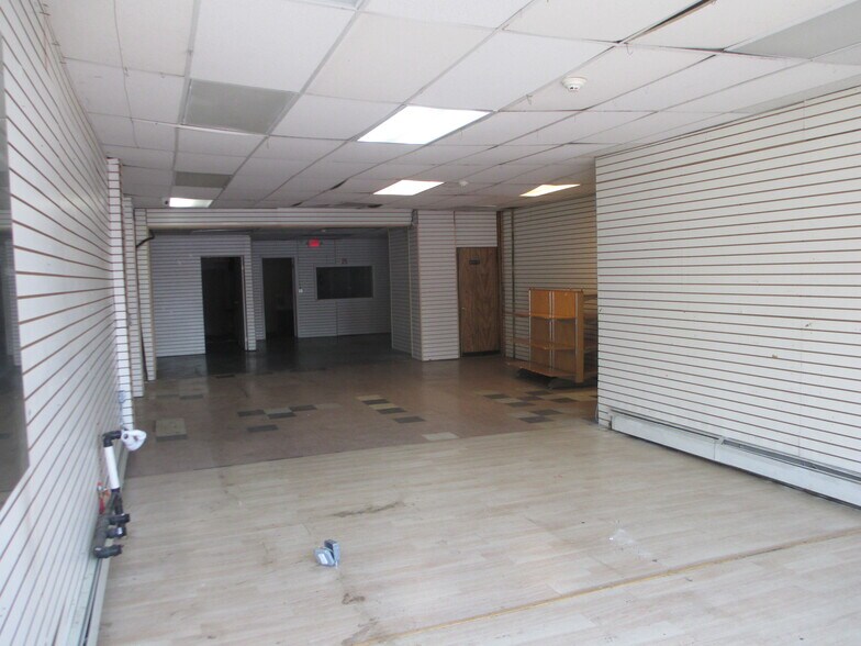 More Photos Of 29 New Main St, Haverstraw Storefront Retail Residential For Lease