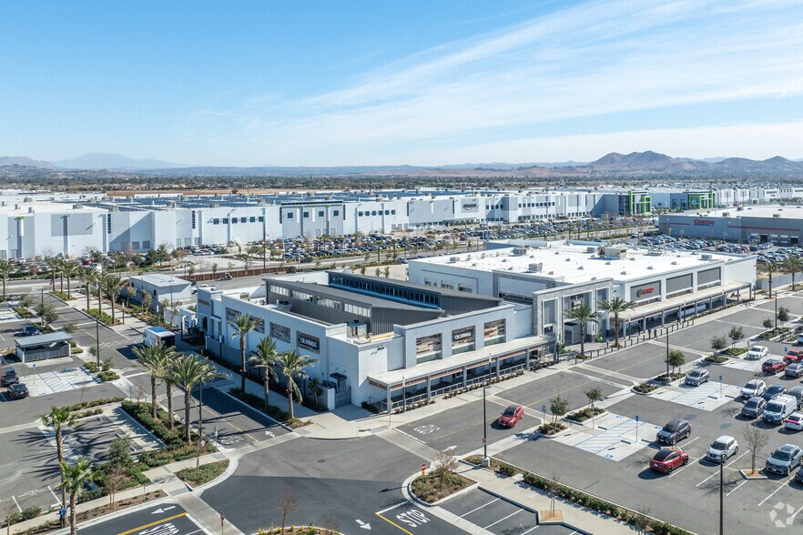 More Photos Of 4928 Hamner Ave, Eastvale General Retail For Lease