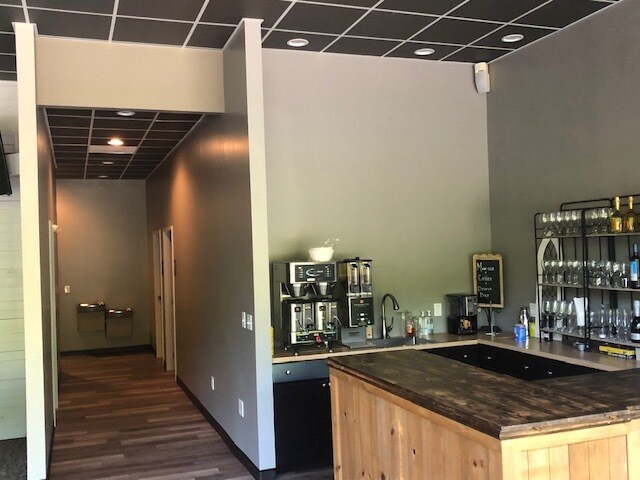 More Photos Of 1641 Matthews Township Pky, Matthews Freestanding For Lease