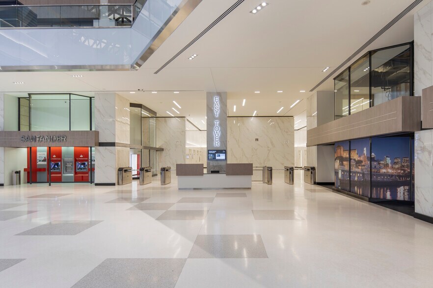 More Photos Of 1500 Market St, Philadelphia Office For Lease