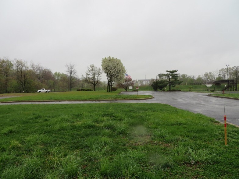 More Photos Of 600 E Union Ave, Bound Brook Land For Lease