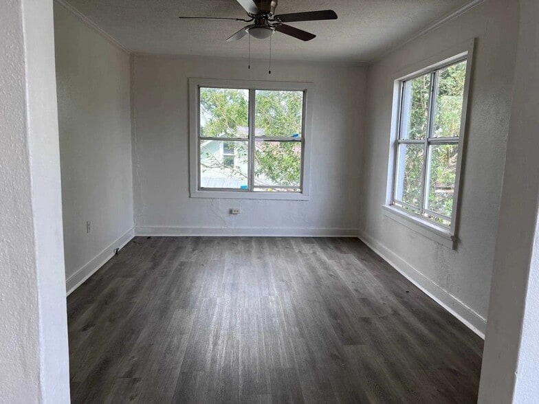 More Photos Of , Del Rio Unknown For Sale