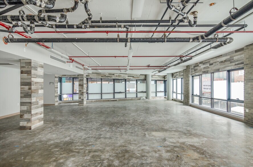 More Photos Of 5222 Roosevelt Ave, Woodside Apartments For Lease