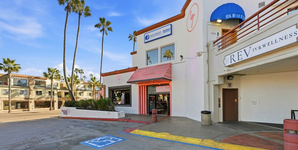 More Photos Of 4110-4190 Mission Blvd, San Diego Unknown For Lease