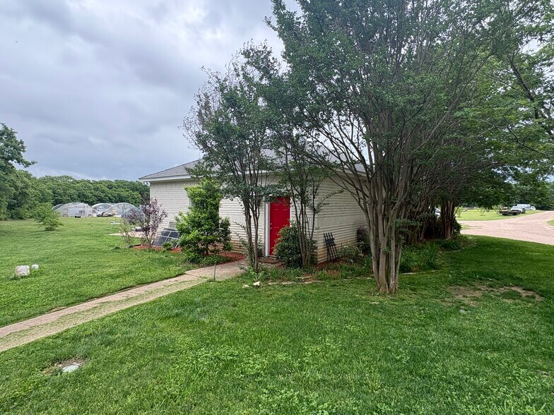 More Photos Of 6529 Asher Rd, Alvarado Specialty For Sale