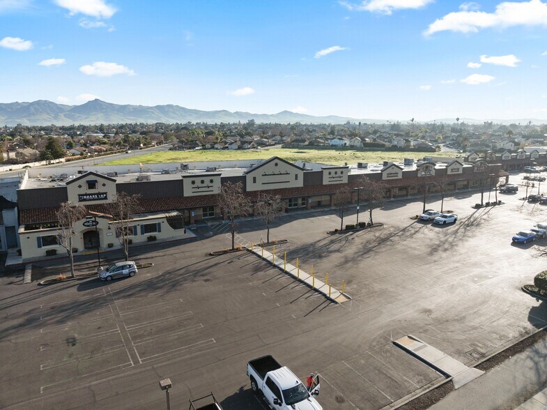 More Photos Of 1701 Airline Hwy, Hollister Freestanding For Lease