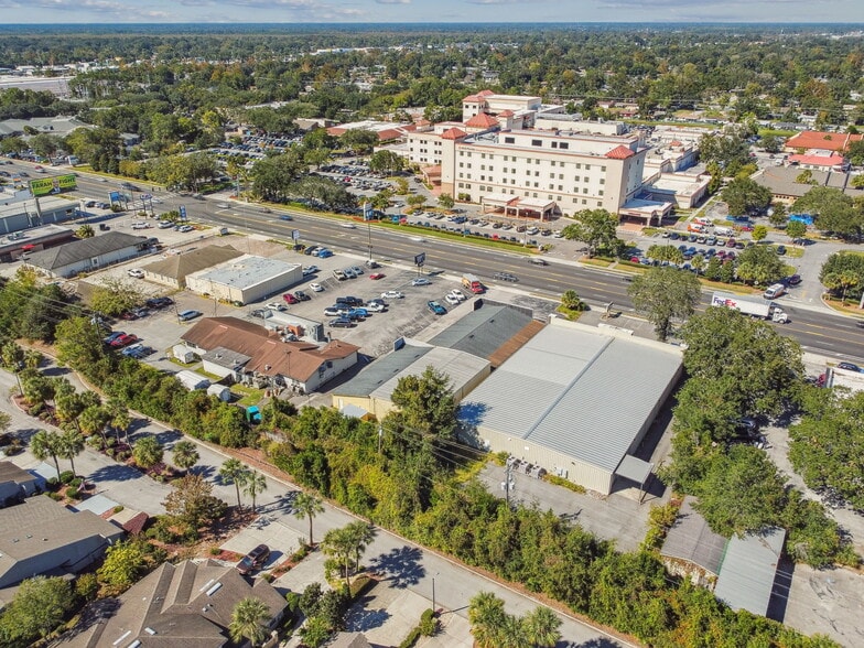 More Photos Of 1956 Kingsley Ave, Orange Park General Retail For Lease