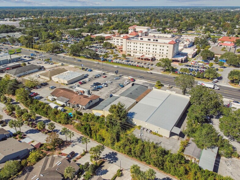 More Photos Of 1956 Kingsley Ave, Orange Park General Retail For Sale