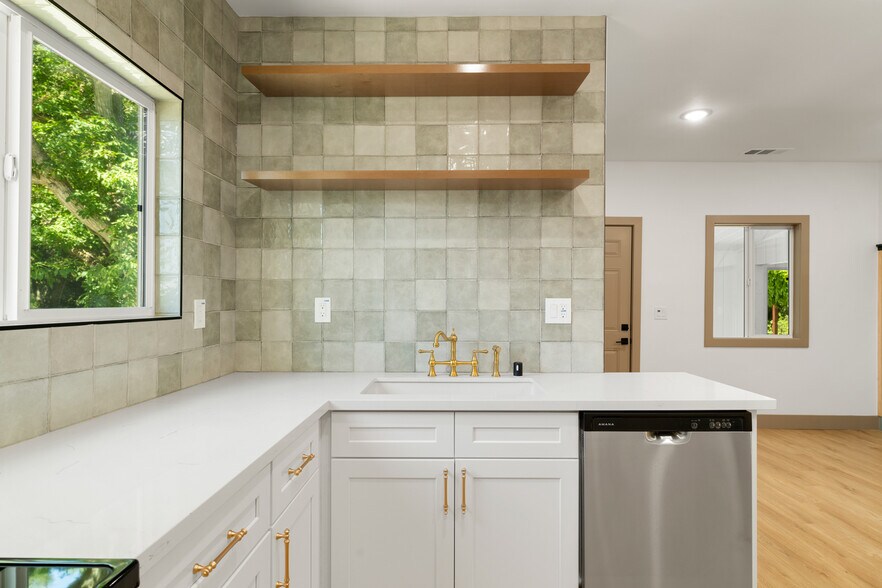 More Photos Of 14268 CA-160, Isleton Apartments For Sale