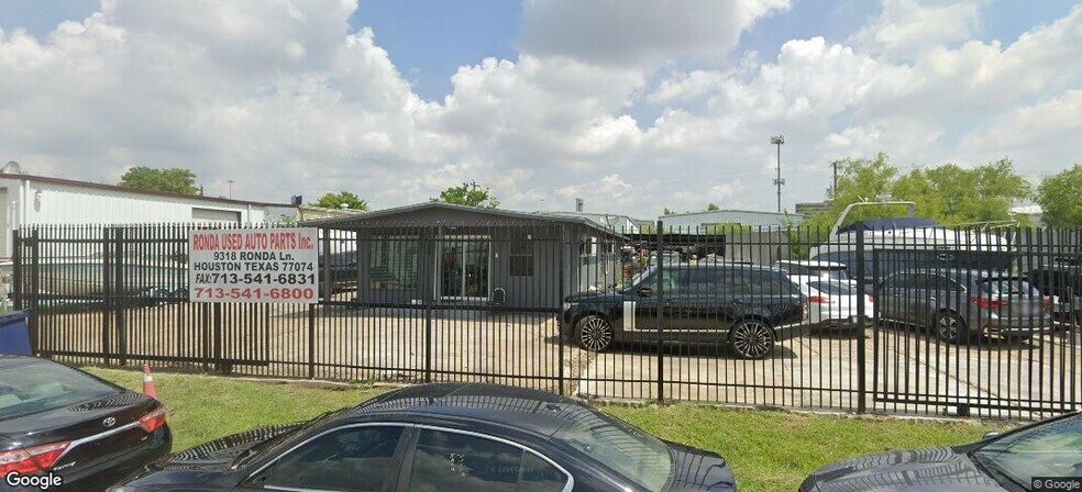 Primary Photo Of 9318 Ronda Ln, Houston Auto Repair For Sale