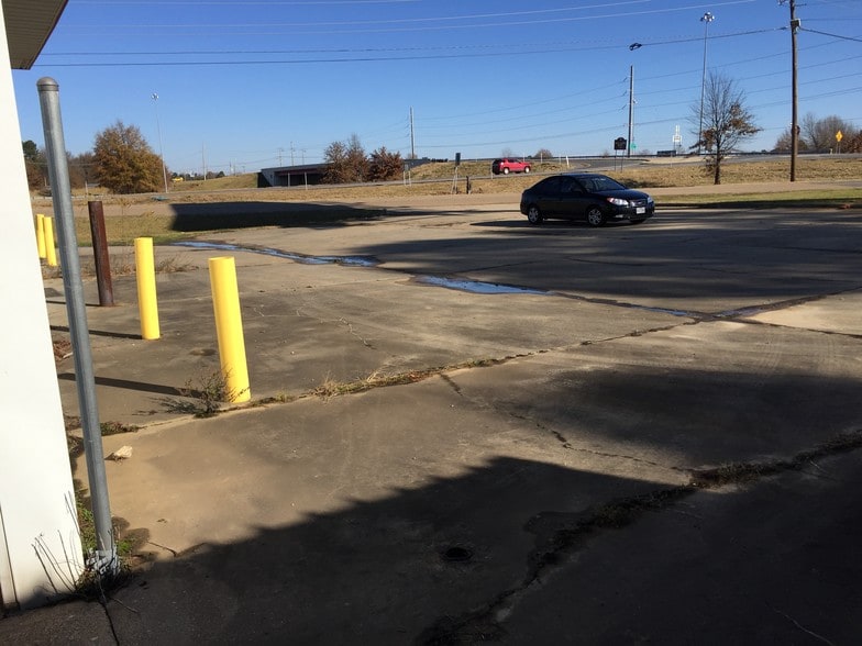 More Photos Of 1120 Realtor Ave, Texarkana Warehouse For Sale