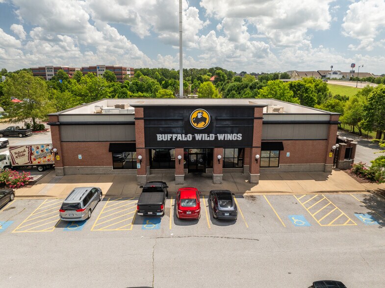 More Photos Of 2707 SE Moberly Ln, Bentonville Restaurant For Sale