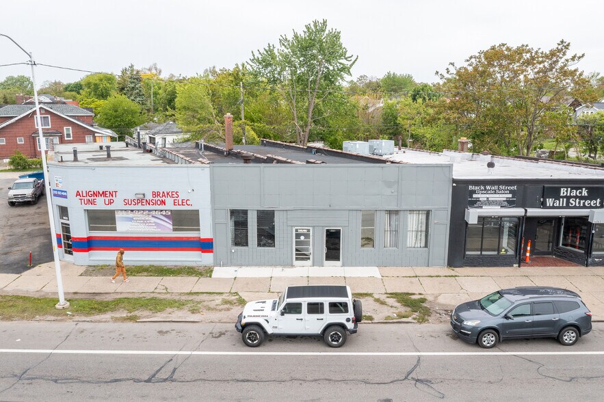 More Photos Of 14049-14051 Gratiot Ave, Detroit Storefront Retail Office For Sale
