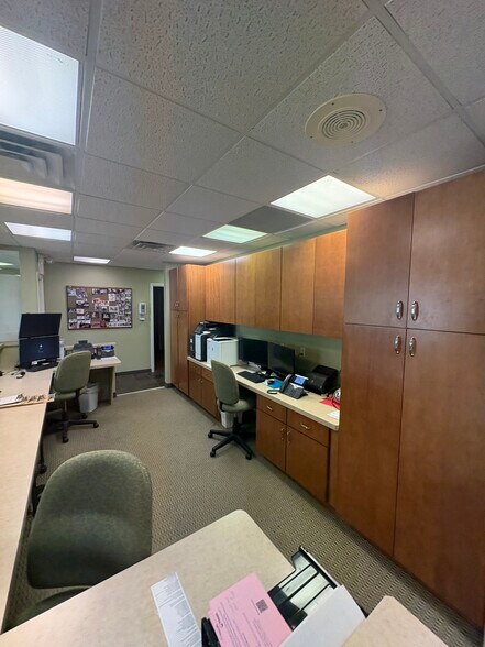 More Photos Of 5714-5724 Signal Hill Ct, Milford Medical For Sale