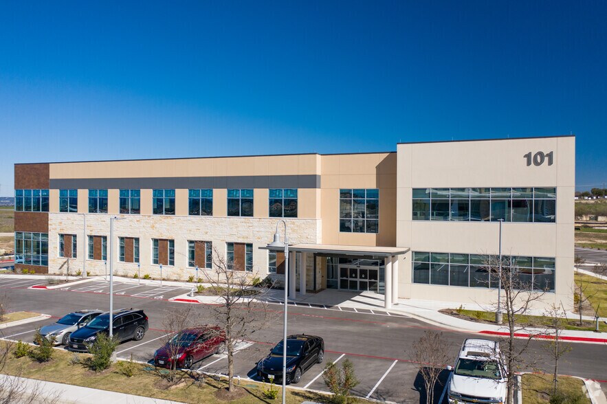 More Photos Of 101 Medical Pky, Lakeway Medical For Lease