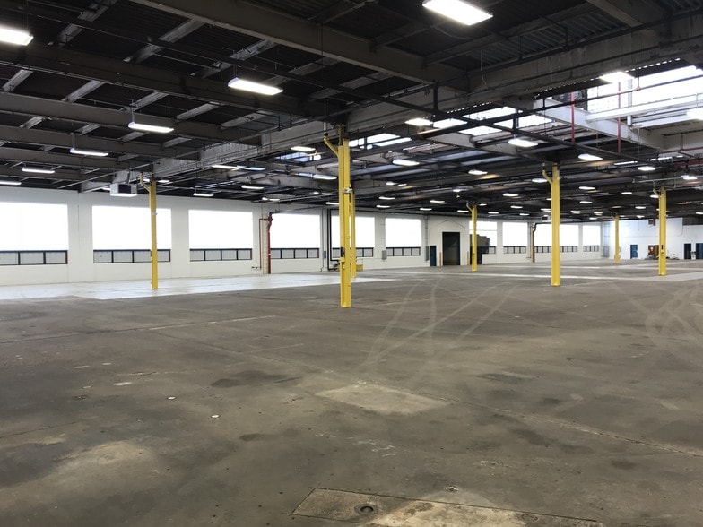More Photos Of 70 Sewell St, Glassboro Warehouse For Lease