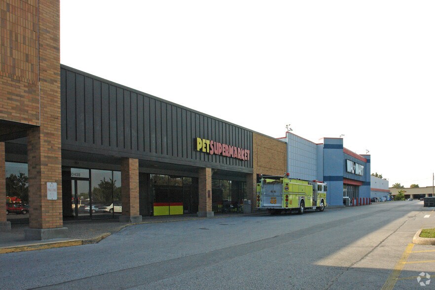More Photos Of 10309-10441 Dixie Hwy, Louisville General Retail For Sale
