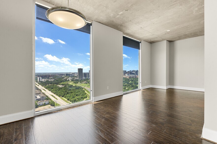 More Photos Of 5927 Almeda Rd, Houston Apartments For Lease