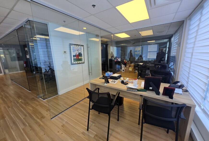 More Photos Of 3005 Boul Matte, Brossard Office For Lease